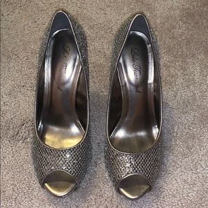 Women’s Sparkly High Heels